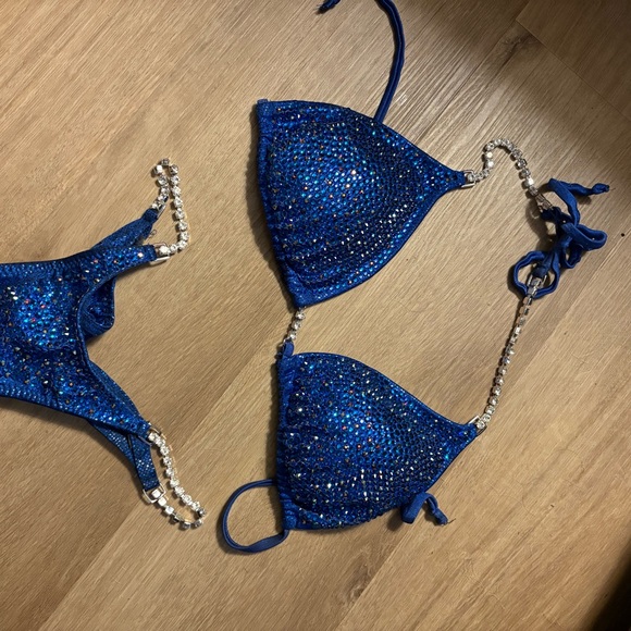 Blue Bikini Set - Picture 3 of 4